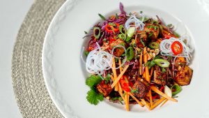 Rezept-Tipp: Glasnudelsalat mit Teriyaki-Tofu